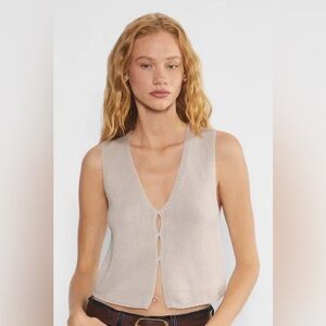 Aritzia-Wilfred Basque Sweater Vest